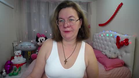 holymilfa online show from February 16, 7:37 am