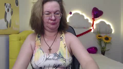 holymilfa online show from February 22, 7:56 am