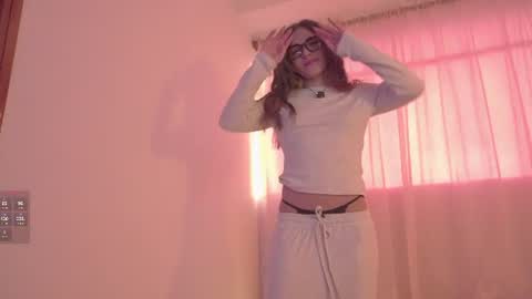 honeeeey_ online show from June 12, 10:29 pm