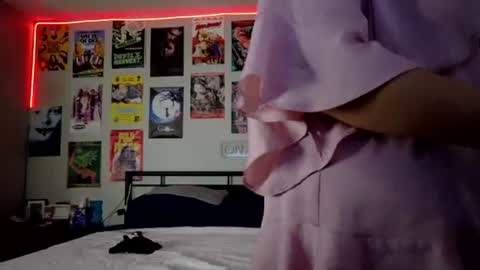 Snapshot of honeeyyy_pot chatting on September 18, 7:45 pm Honey online show from September 18, 7:45 pm