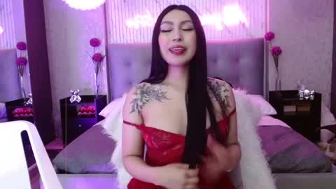 honey_doll_x online show from April 29, 1:14 pm