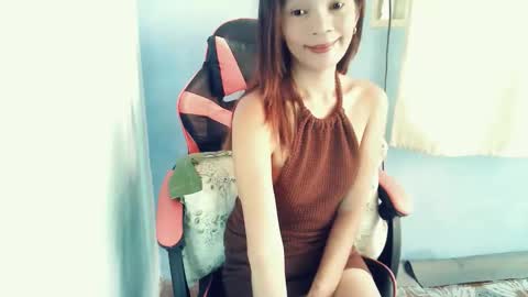 honey_mollyxx online show from April 4, 11:36 pm
