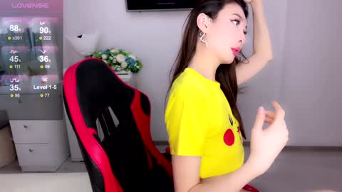 yani  online show from January 31, 8:43 am