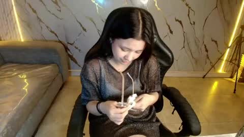 honeydoll_tf online show from June 2, 1:23 pm