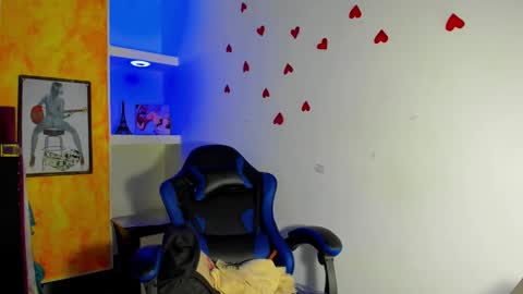 HONEY LUXE online show from March 3, 5:35 am