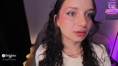       online show from April 28, 8:46 pm