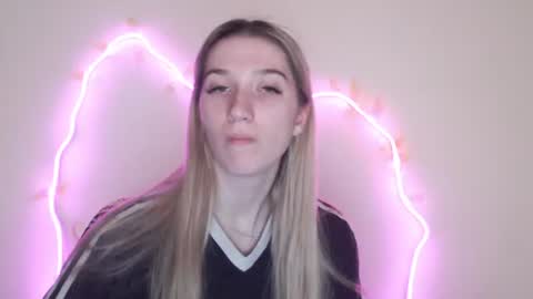 honeyveil online show from July 10, 12:16 pm