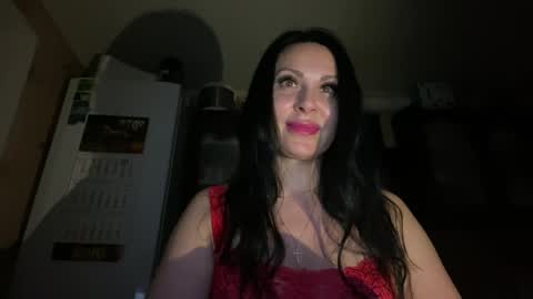 honeyvibe26 online show from June 2, 8:10 pm