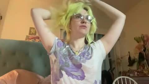 Emi Rose online show from February 19, 8:25 am