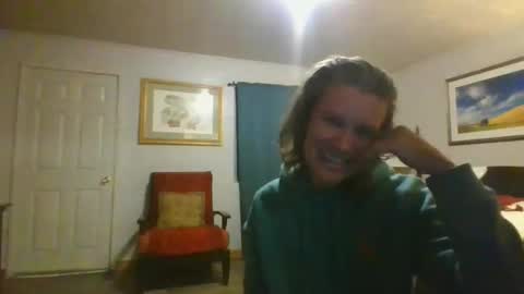 hoodoou online show from February 15, 3:31 am