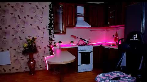 Snapshot of hope_happyyy chatting on October 18, 1:30 am hope happyyy online show from October 18, 1:30 am