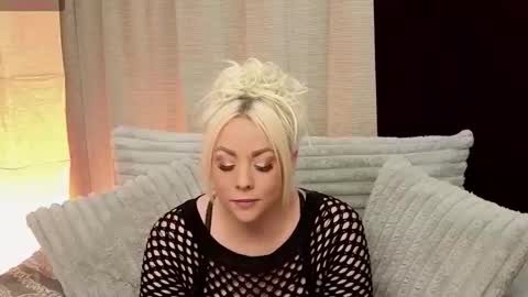 Hope Daylee online show from December 18, 11:53 pm