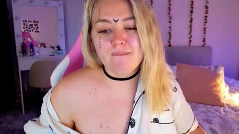 HornyCakee online show from November 3, 8:29 am