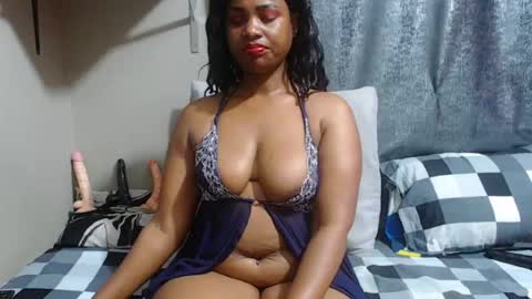hornyebony4uxx online show from July 13, 2:23 am
