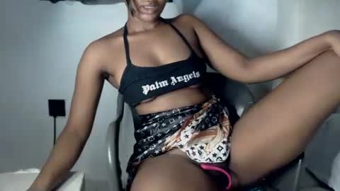sonia  mis choco online show from April 20, 7:44 am