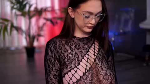 Anais online show from February 7, 10:41 am