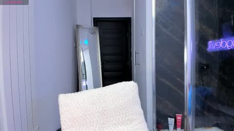 Snapshot of hotfallingdevil chatting on September 19, 5:06 am hotfallingdevil online show from September 19, 5:06 am