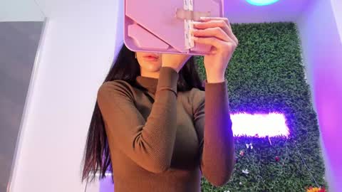 hotfallingdevil online show from January 16, 5:25 am