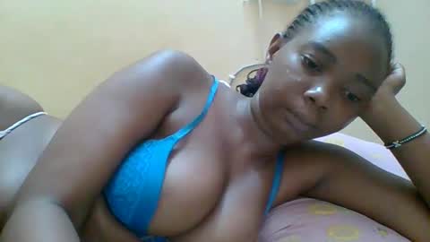 Queen online show from December 2, 12:34 am