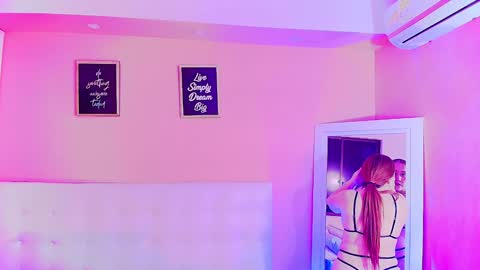 Snapshot of hotpawgmilf chatting on January 30, 12:37 pm Sussy Bloom online show from January 30, 12:37 pm