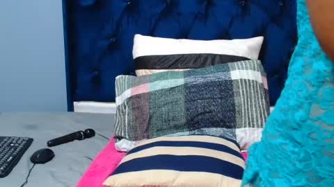 hotsexyberry24 online show from June 14, 3:52 am