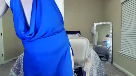 Maggie online show from November 4, 3:00 am