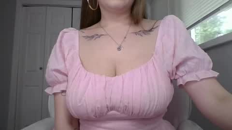 hotwifelili online show from May 20, 9:12 pm