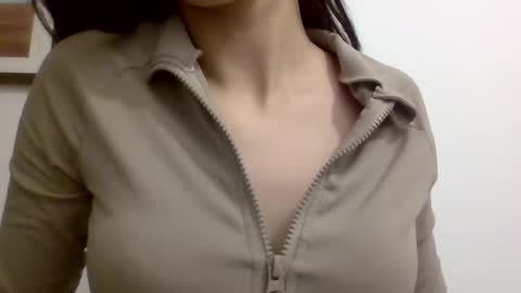 Hotwixx online show from December 3, 8:17 pm