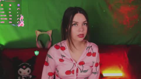 Mia online show from September 21, 5:00 pm