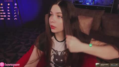 Mia online show from March 22, 4:57 pm