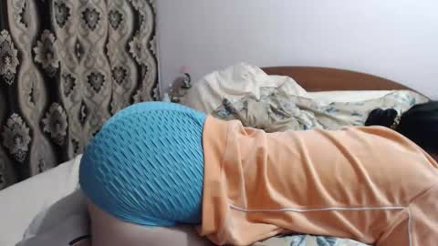 hugeassdevil online show from September 20, 10:52 pm