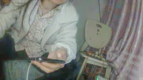 hujiajia520321431 online show from February 15, 12:15 pm