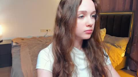 Lily online show from April 26, 2:15 pm