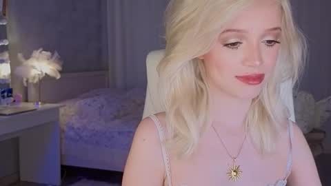 Joselle online show from March 15, 12:01 am