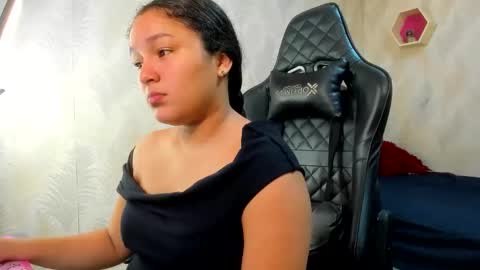 Milu online show from November 17, 4:08 pm