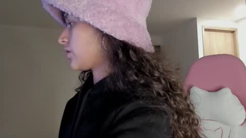 On instagram Imm  NikkiHelp me reach 100 likes online show from March 3, 12:34 am