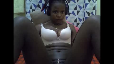 iam_nisa online show from June 6, 8:59 pm