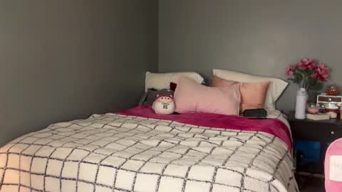 cassie online show from March 10, 7:29 pm