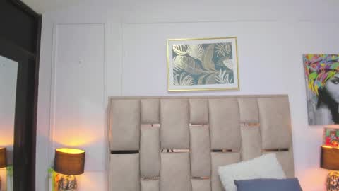 Snapshot of iliy_ chatting on December 30, 1:58 am ILY   online show from December 30, 1:58 am