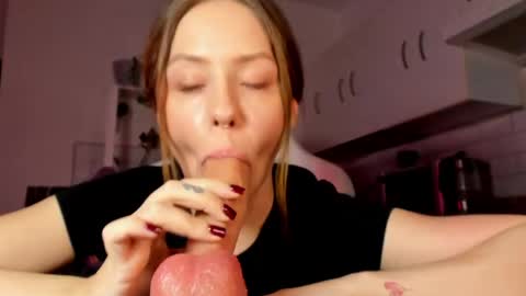 ilona curly online show from April 21, 6:15 pm