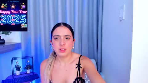Snapshot of im_antonia chatting on January 13, 12:13 pm LUCY online show from January 13, 12:13 pm