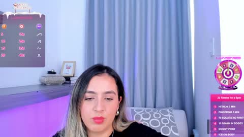 Snapshot of im_antonia chatting on December 6, 6:17 pm LUCY online show from December 6, 6:17 pm