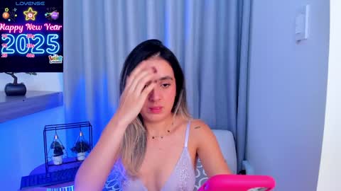 Snapshot of im_antonia chatting on January 16, 12:53 pm LUCY online show from January 16, 12:53 pm