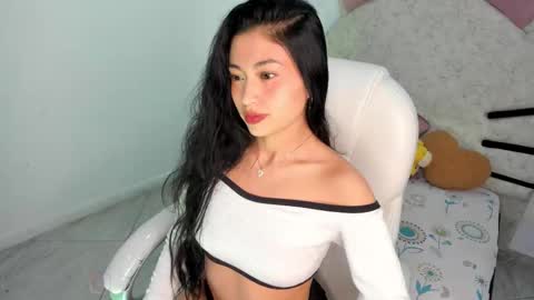 Atenea online show from February 25, 9:02 pm