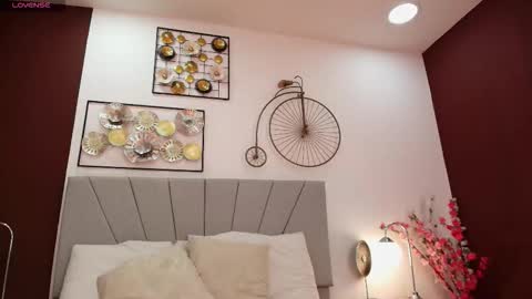 Eli  online show from February 20, 7:15 pm