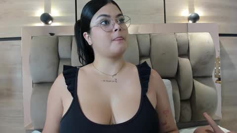 im mou  online show from February 2, 12:48 pm