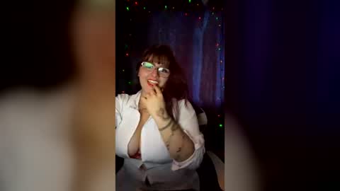 Stephany Lpez online show from July 13, 8:20 pm