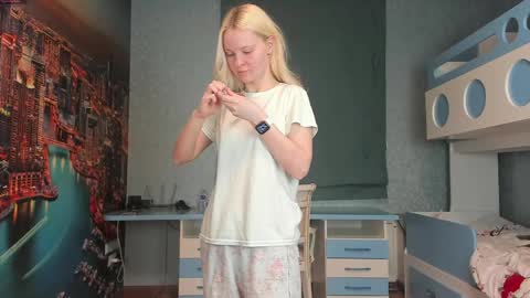 Masha online show from April 29, 8:14 pm