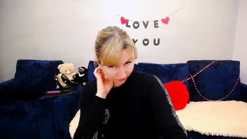 incredible_ariela online show from April 7, 11:34 am