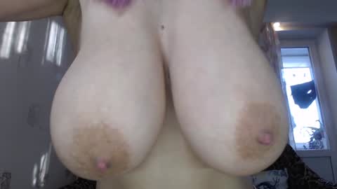 IncrediblyOmelia online show from February 4, 8:17 am